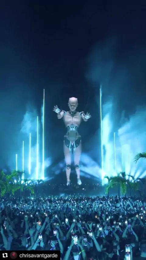 chris schweizer naked