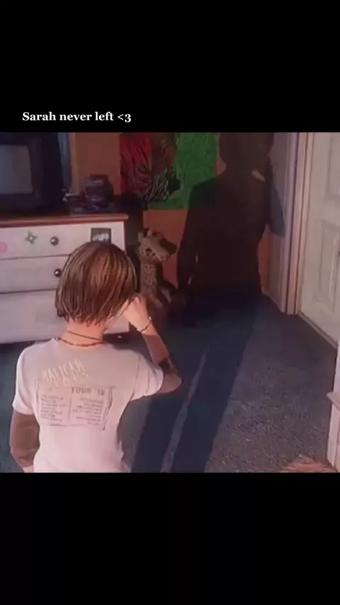 Sarah gets a karate lesson the last of us