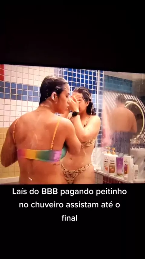 menina pagando de peitinho | Discover