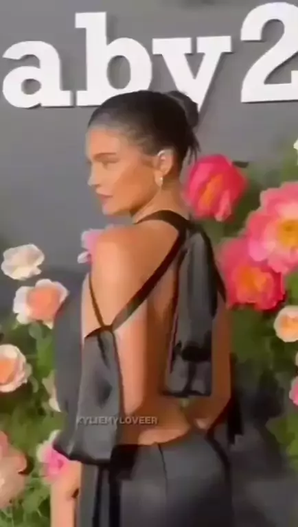 kylie gesualdo desnuda | Discover