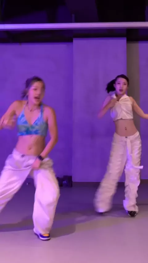 "its.mia.moon" & its.mia.moon leaked ofDiscover