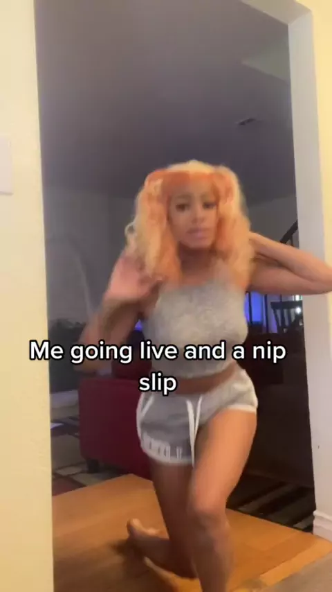 hannah barron nip slips