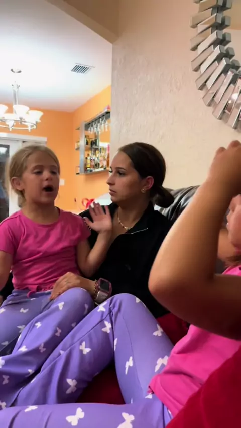 iammiagomezz pussy & mia matosa ageDiscover