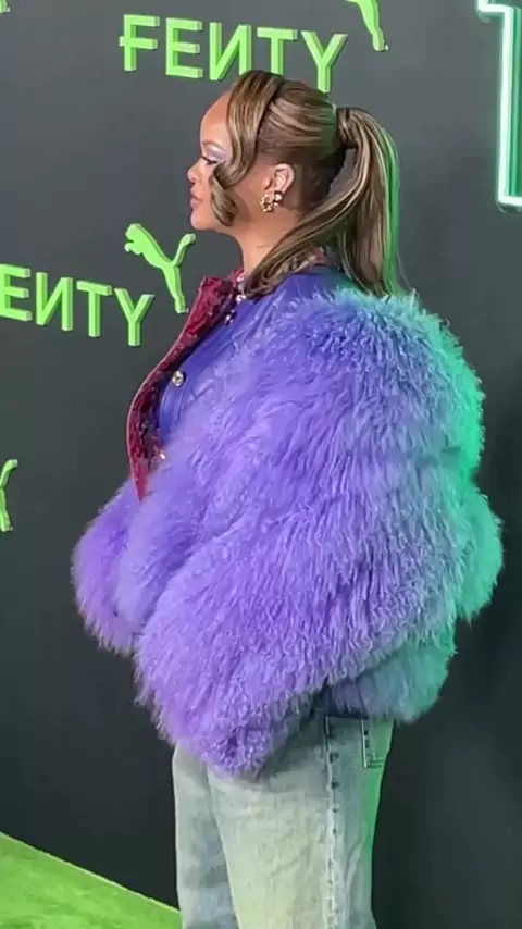 riri.x & riri.x photosDiscover