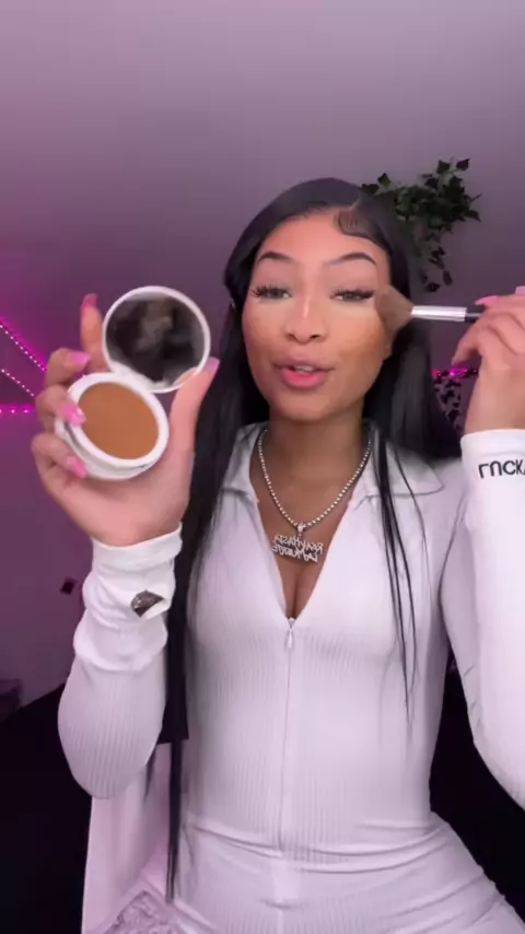 @baddiebrunette Discover