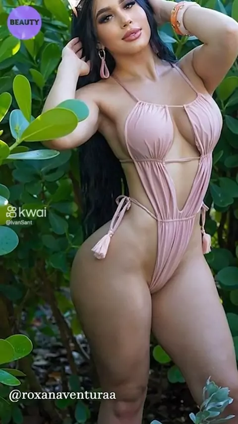 roxana ventura desnuda