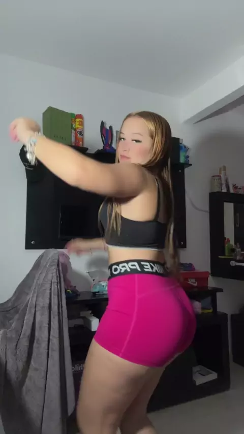 antoniamackenzie cxx