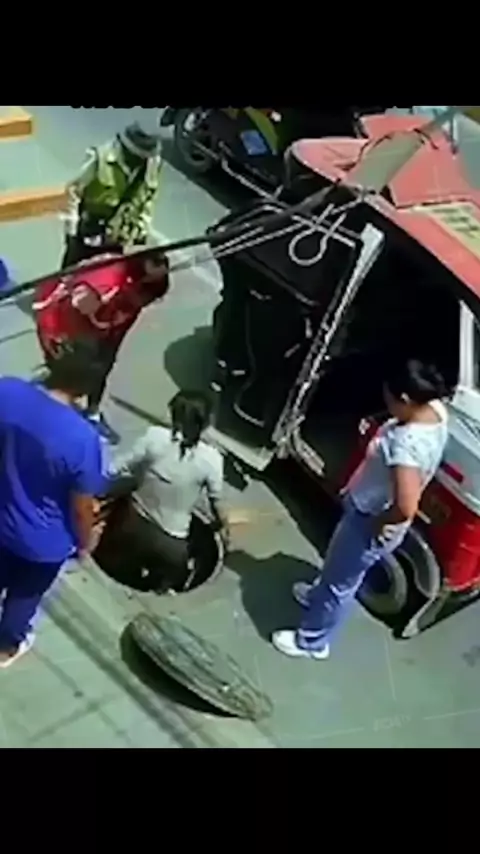 sophie rain boob gif